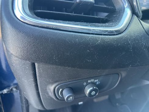 Used 2023 Chevrolet Equinox LT image 10