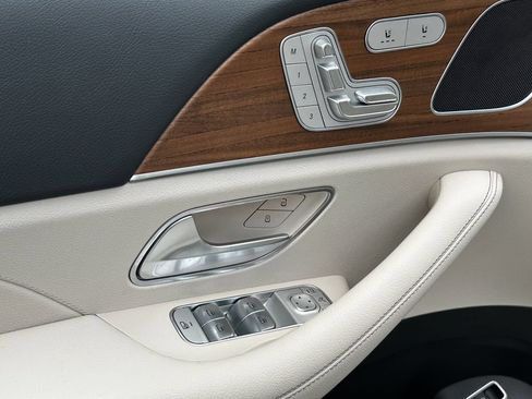Certified 2026 Mercedes-Benz GLE 450e 4MATIC image 12