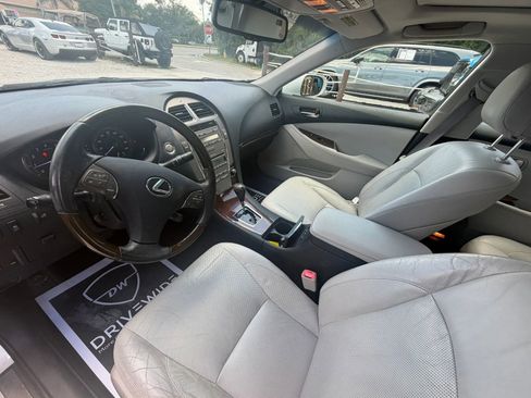 Used 2011 Lexus ES 350 FWD image 9