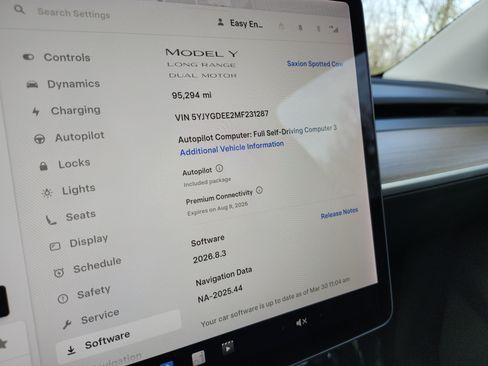 Used 2021 Tesla Model Y Long Range image 31