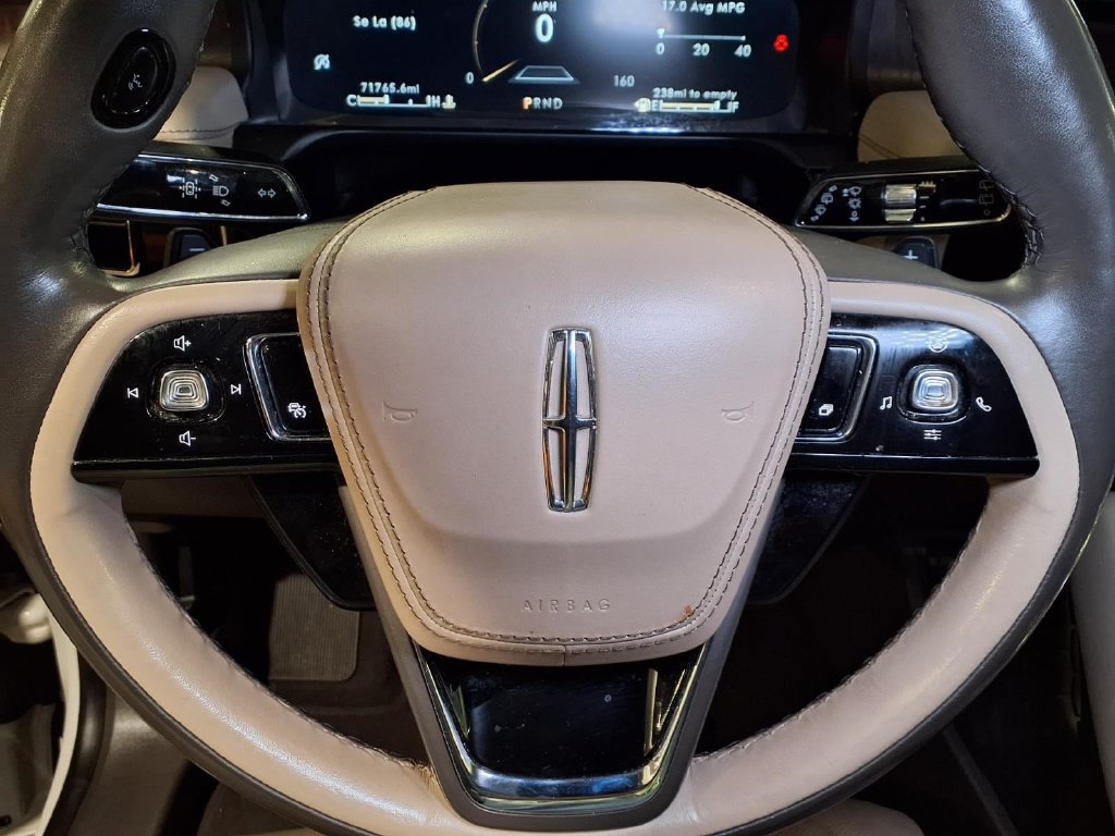 Used 2022 Lincoln Aviator Reserve w/ Equipment Group 201A RWD image 11