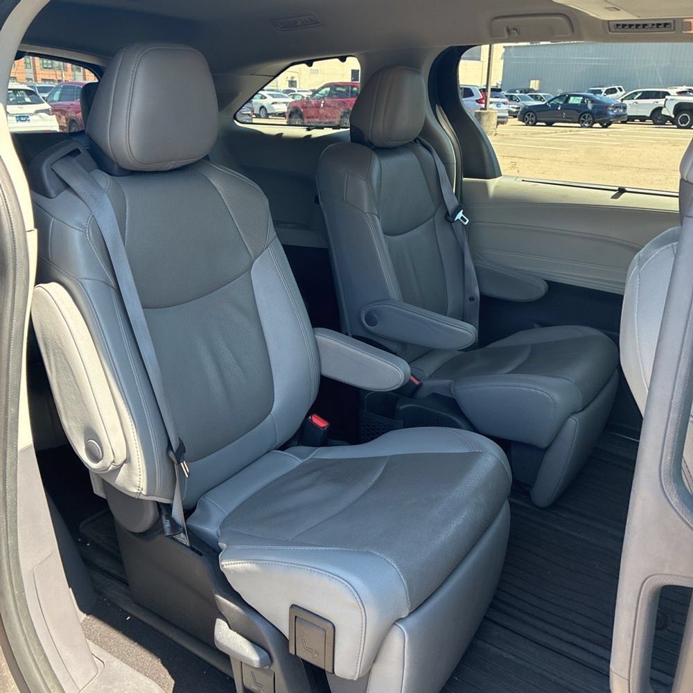 Certified 2024 Toyota Sienna Limited AWD/4WD image 8