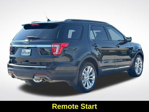 Used 2018 Ford Explorer XLT w/ Equipment Group 202A FWD image 8