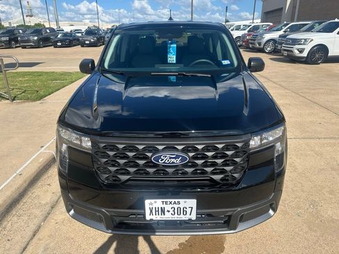 Used 2025 Ford Maverick XLT image 2