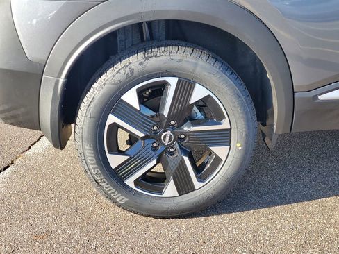 New 2026 Nissan Kicks SV image 5