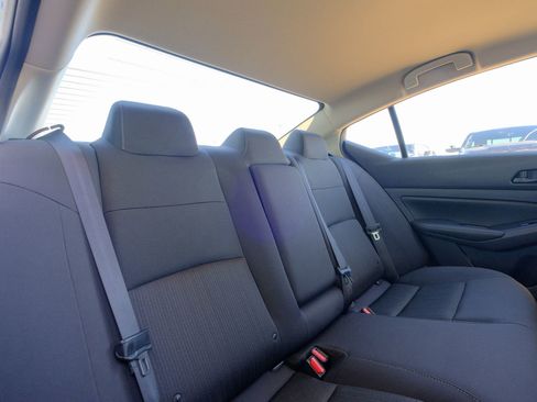 Used 2025 Nissan Altima 2.5 SV image 21