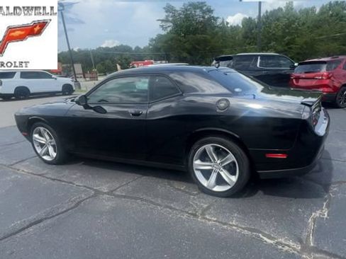 Used 2015 Dodge Challenger SXT w/ Super Sport Group (SS/T) RWD image 6