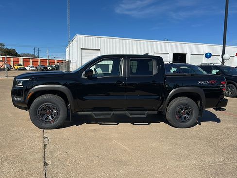 New 2026 Nissan Frontier PRO-4X w/ Tow Package image 5