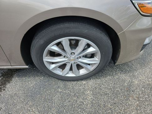 Used 2024 Chevrolet Malibu LT FWD image 9