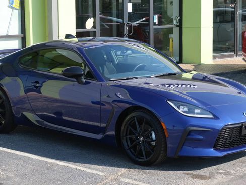 Used 2024 Toyota GR86 Premium image 5