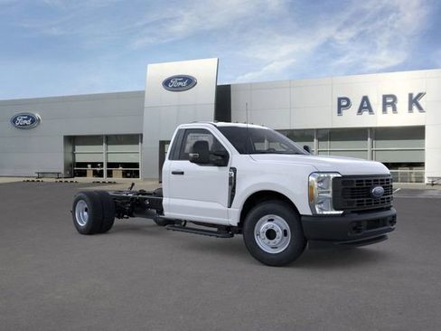 New 2025 Ford F350 XL image 7
