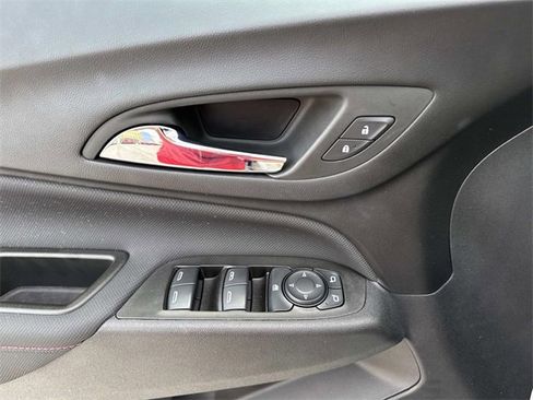 Used 2022 Chevrolet Equinox RS w/ RS Leather Package image 20