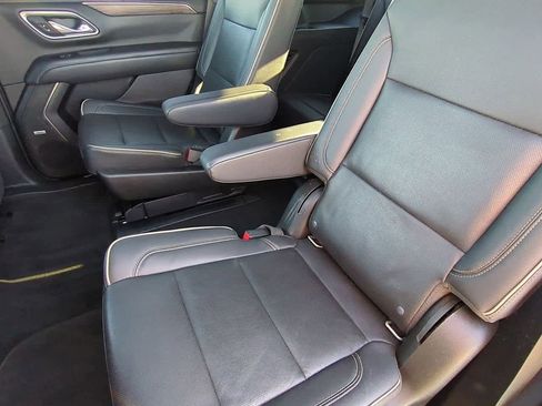 Used 2021 Chevrolet Tahoe Premier w/ Premium Package image 18