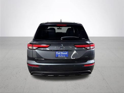 Used 2024 Mitsubishi Outlander SE AWD/4WD image 7