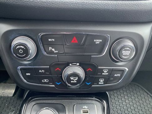 Certified 2018 Jeep Compass Limited w/ Navigation Group image 26