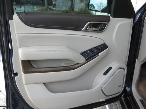 Used 2019 GMC Yukon Denali w/ Denali Ultimate Package image 10