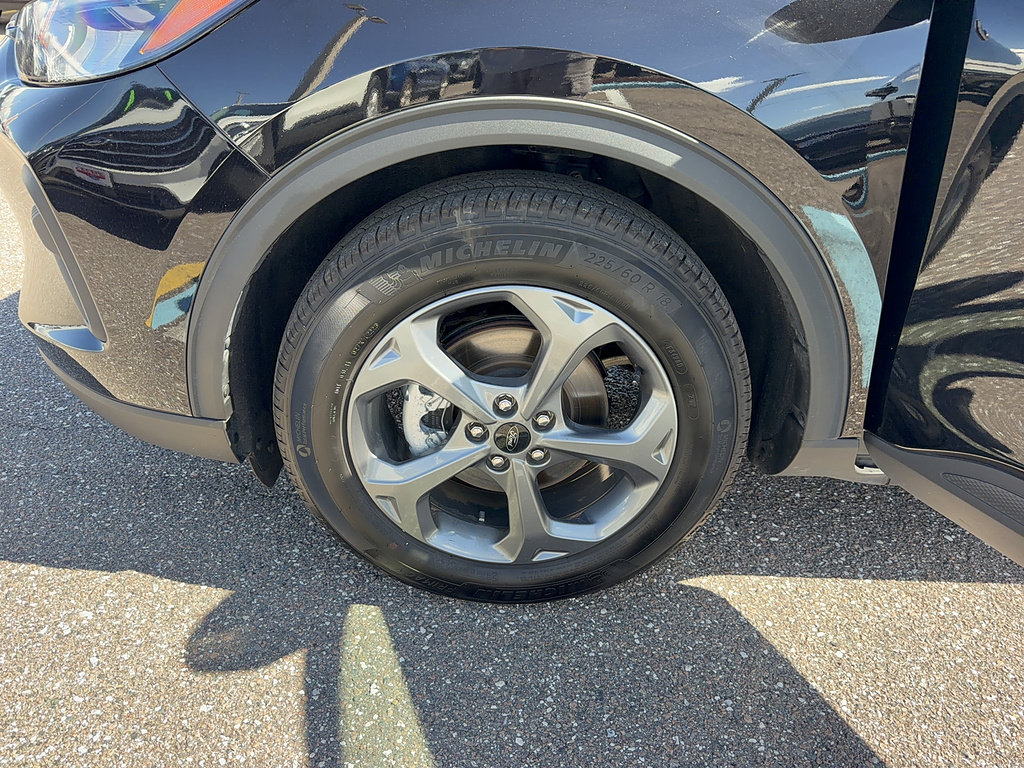 Used 2025 Ford Escape ST-Line FWD image 34