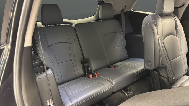 Used 2018 Buick Enclave Premium w/ LPO, Hit The Road Package AWD/4WD image 24