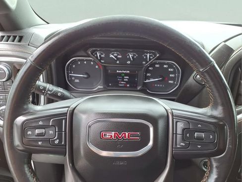 Used 2022 GMC Sierra 1500 AT4 w/ AT4 Preferred Package AWD/4WD image 11