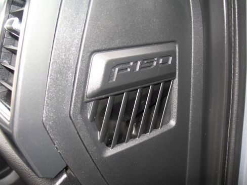 Used 2019 Ford F150 XLT w/ Equipment Group 302A Luxury AWD/4WD image 57