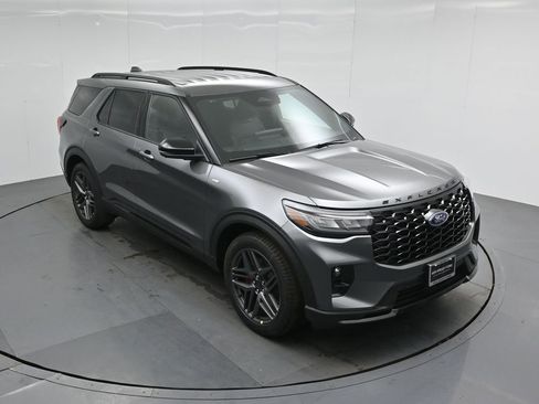 New 2026 Ford Explorer ST-Line w/ ST-Line Street Pack image 41