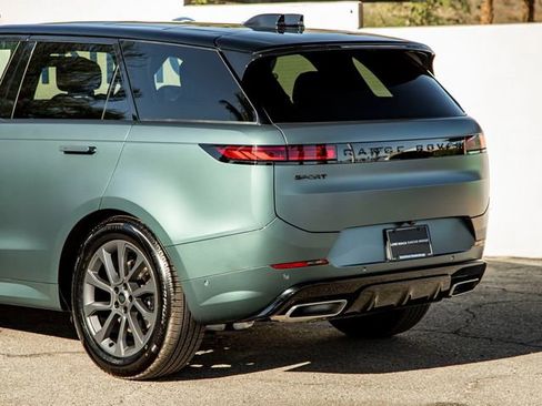 New 2025 Land Rover Range Rover Sport Dynamic SE image 10