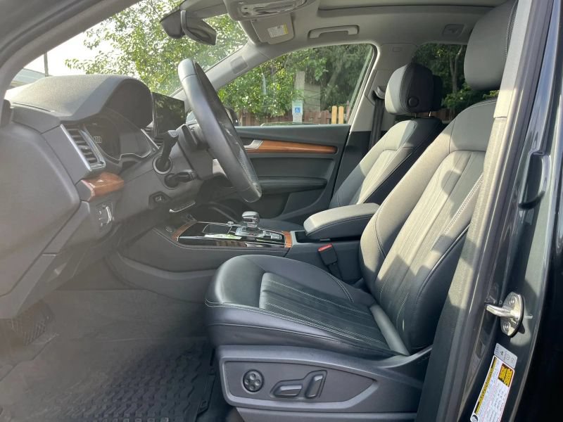 Used 2023 Audi Q5 2.0T Premium Plus w/ Premium Plus Package AWD/4WD image 11
