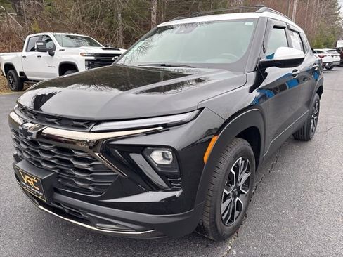 Used 2024 Chevrolet TrailBlazer ACTIV w/ Driver Confidence Package image 9