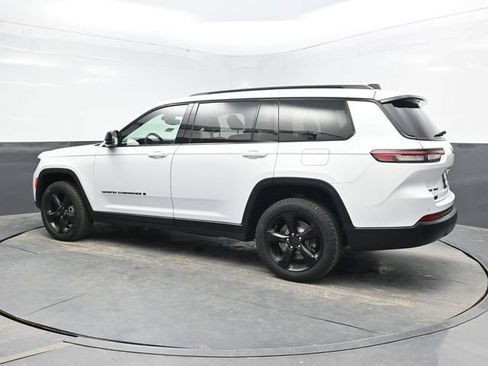 Used 2021 Jeep Grand Cherokee L Laredo AWD/4WD image 4