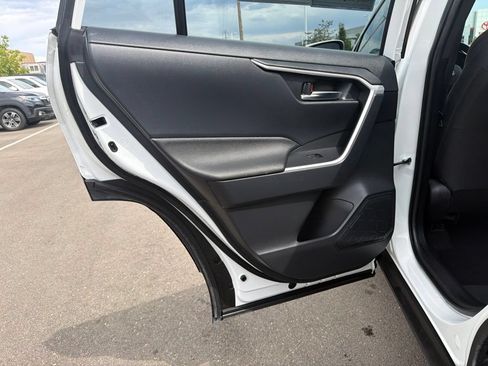 Used 2025 Toyota RAV4 SE AWD/4WD image 18