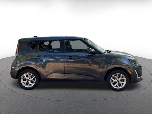 Used 2025 Kia Soul LX w/ LX Technology Package image 8