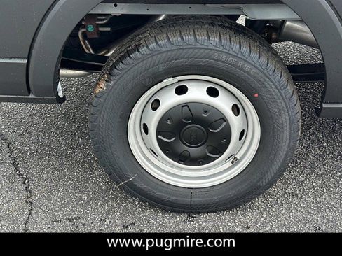New 2025 Ford Transit 250 148 Medium Roof image 16