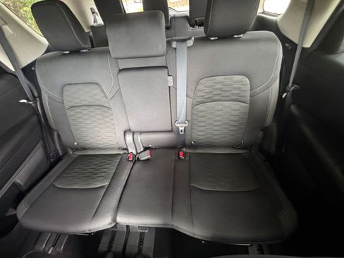 Used 2025 Nissan Pathfinder SV FWD image 41