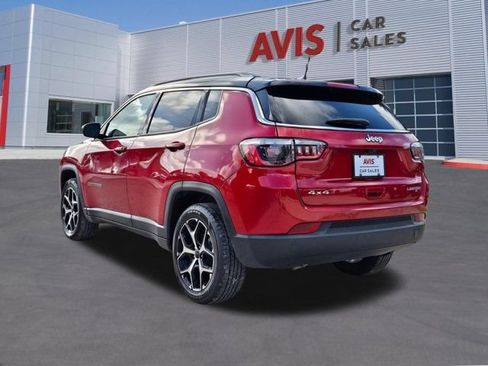 Used 2025 Jeep Compass Limited AWD/4WD image 10