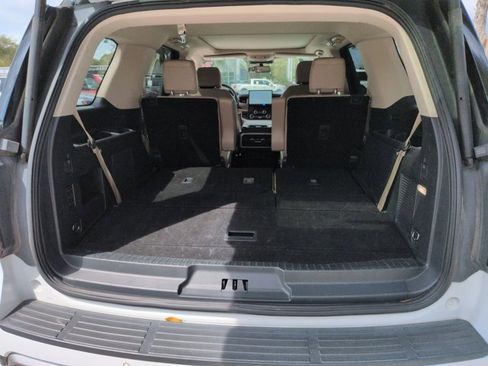 Used 2024 Ford Expedition Limited image 6