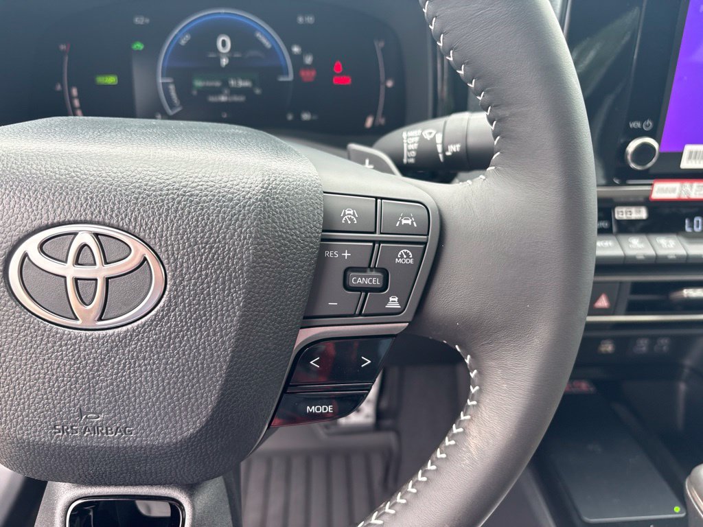 Used 2026 Toyota Camry SE FWD image 23