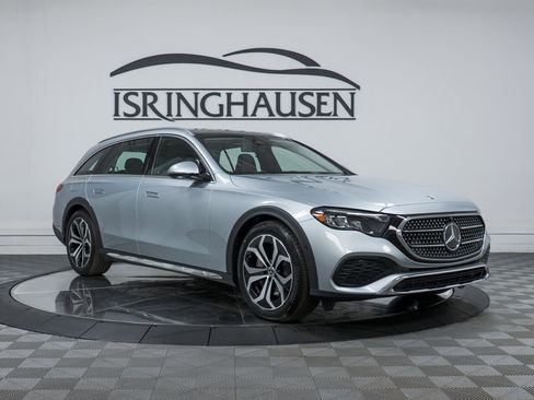 New 2026 Mercedes-Benz E 450 4MATIC All-Terrain Wagon image 3