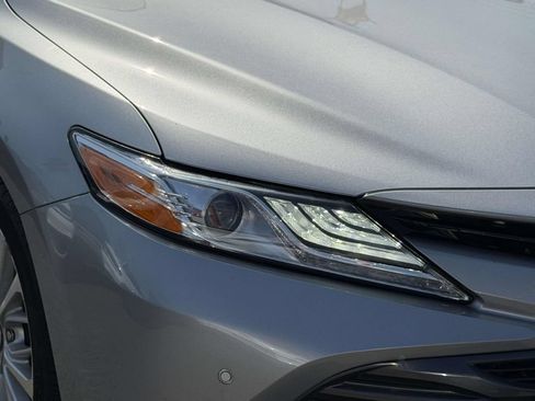 Used 2019 Toyota Camry XLE w/ Driver Assist Package FWD image 10