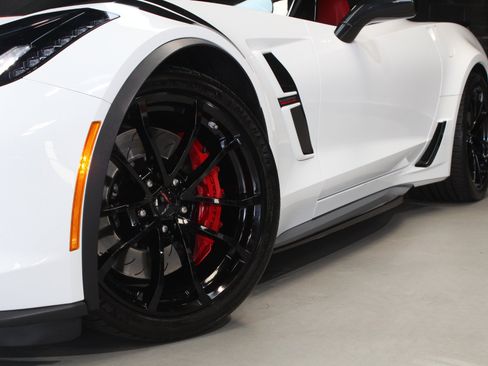 Used 2017 Chevrolet Corvette Grand Sport RWD image 15