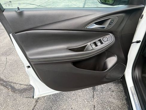 Certified 2023 Buick Encore GX Preferred w/ Cold Weather Comfort Package FWD image 10