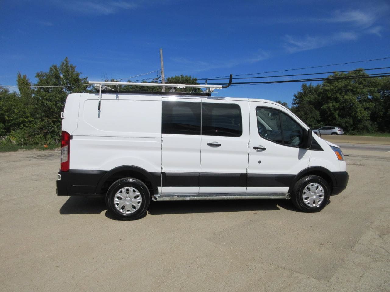 Used 2019 Ford Transit 250 130 Low Roof w/ Exterior Upgrade Package RWD image 5