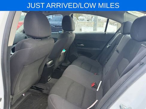 Used 2016 Chevrolet Cruze LT image 10