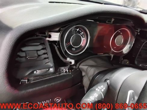Used 2015 Dodge Challenger SRT w/ Technology Group RWD image 17