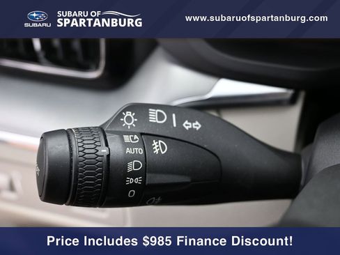 Used 2022 Volvo XC60 B5 Momentum image 22