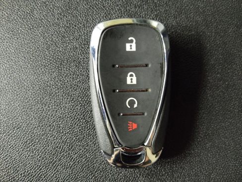 Used 2023 Chevrolet Equinox LS w/ LPO, Floor Liner Package image 32