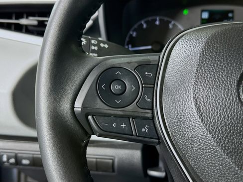 Used 2025 Toyota Corolla SE image 16