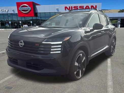 New 2026 Nissan Kicks SR w/ Cold Weather Package image 7