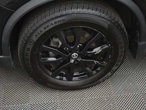 Used 2018 Nissan Rogue SV w/ Premium Package AWD/4WD image 21