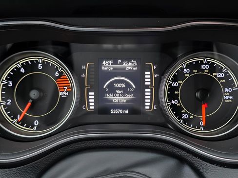 Used 2021 Jeep Cherokee Latitude Plus w/ Sun & Sound Group image 25