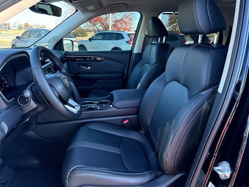 New 2025 Honda Pilot Touring image 11